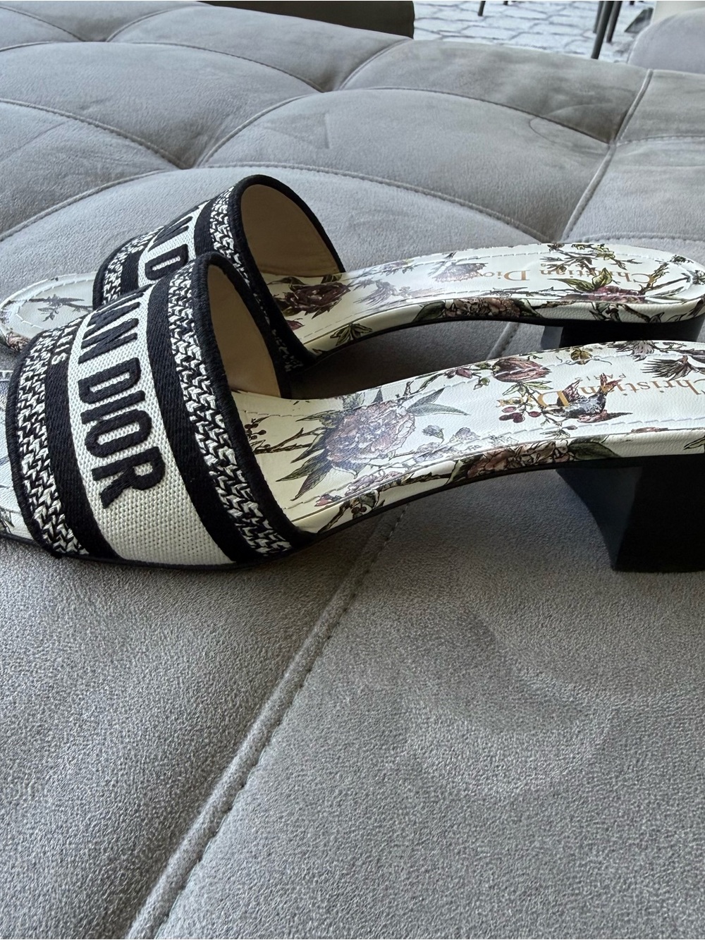 Dior Dway Black & White Floral Logo Slide Mules - Picture 4 of 11